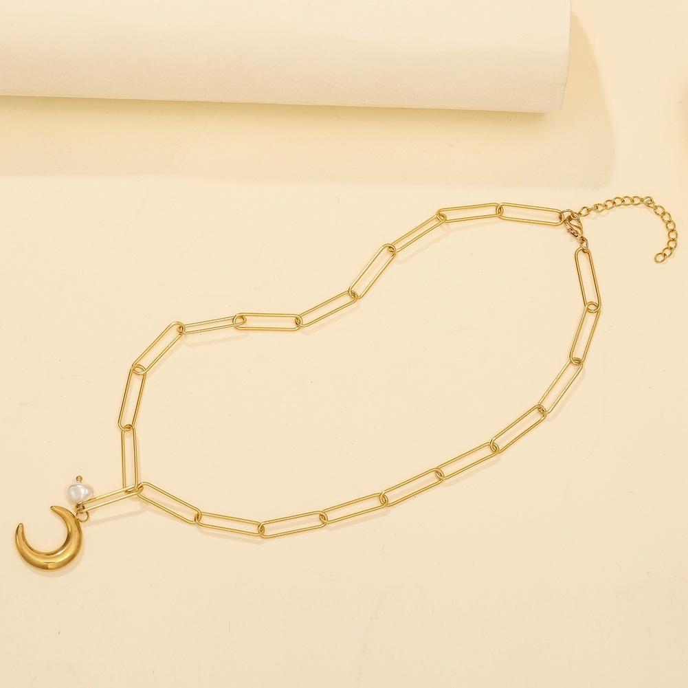 Simple stainless steel gold-plated short collarbone necklace temperament cold moon pearl titanium steel necklace