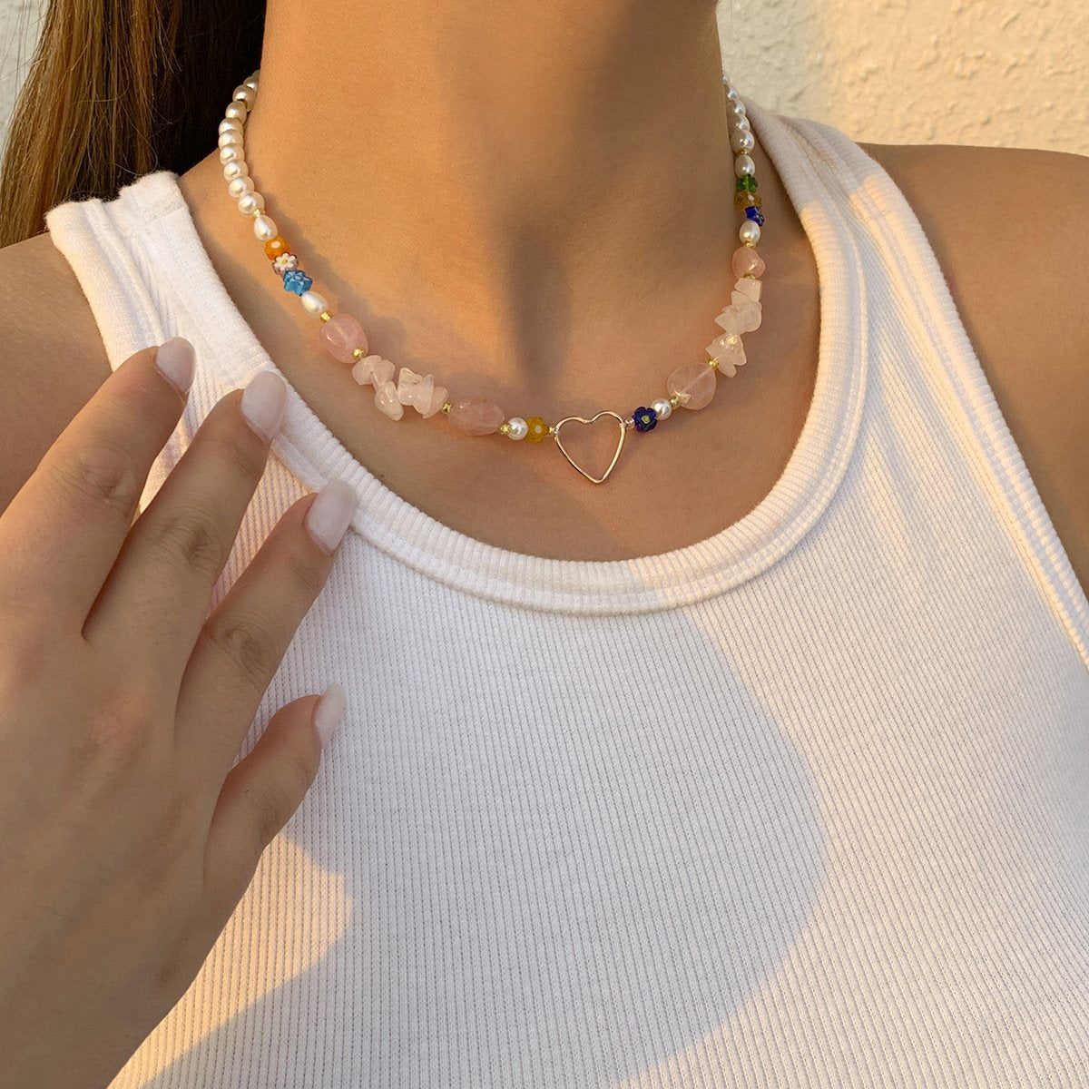 Jewelry Retro Stitching Flower Necklace Temperament Single-layer Mix and Match Multiple Heart-shaped Gravel Necklace Female