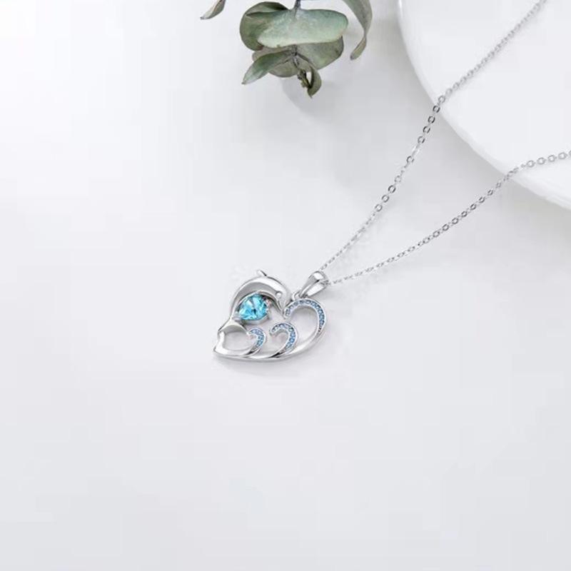 Fashion Ladies Heart Shaped Dolphin Diamond Necklace Cute Peach Heart Clavicle Chain Necklace Jewelry