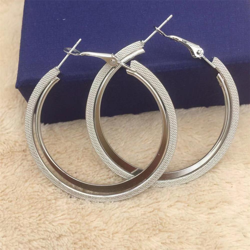 Branded flat hoop earrings circle star earrings female ear hanging fashion earrings