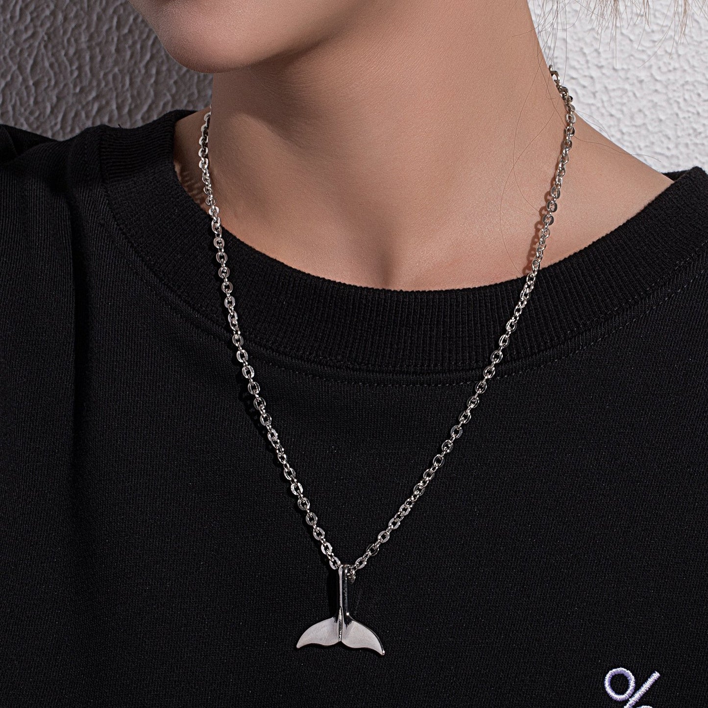 Jewelry Ladies Temperament Mermaid Tail Necklace Popular Simple Personality Necklace Clavicle Chain