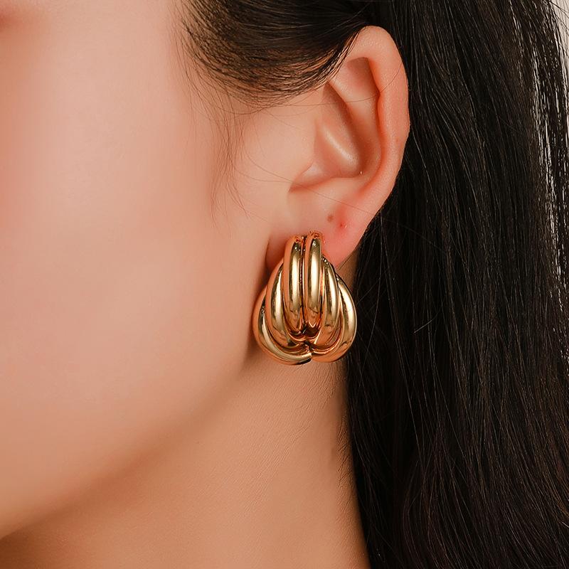 Exaggerated metal winding earrings punk street style earrings sub-personal earrings