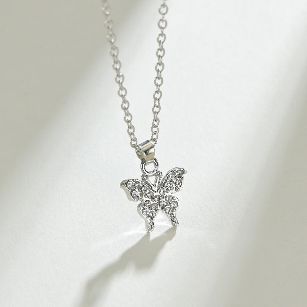 Fashion Rhinestone Butterfly Pendant Necklace Simple Clavicle Chain Accessories