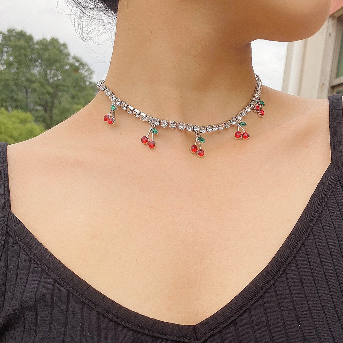 Jewelry Sweet Temperament Diamond Small Cherry Necklace Simple Claw Chain Diamond Clavicle Chain Necklace Women