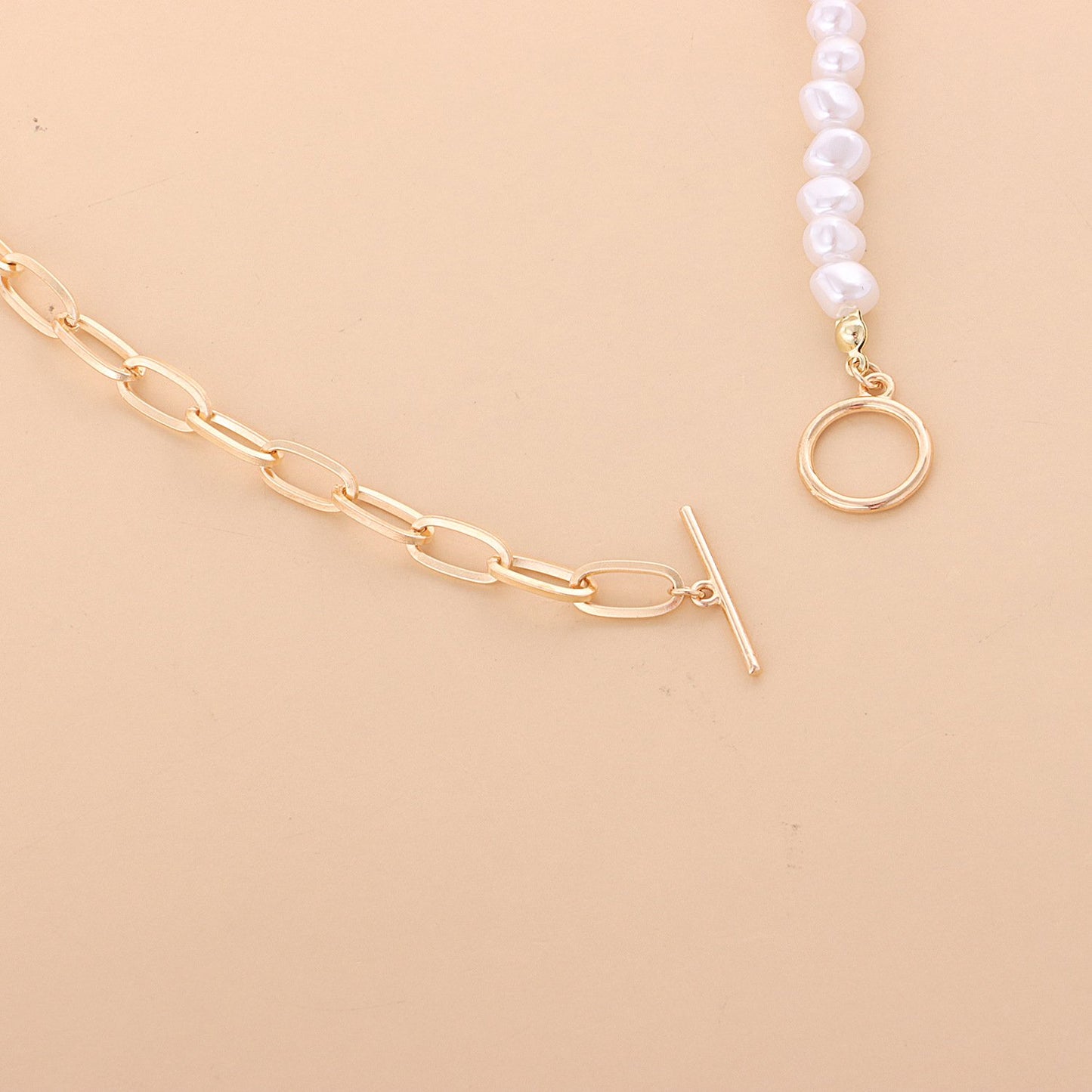Jewelry Fashion Trendy OT Buckle Shaped Pearl Necklace Women's Geometric Simple Small Hole Chain Necklace