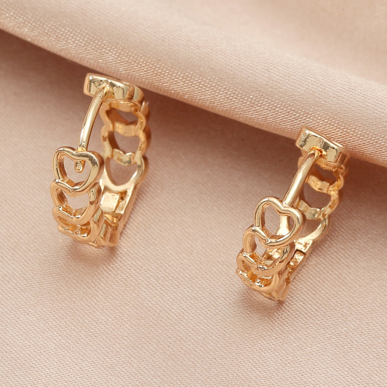 Retro Simple Geometric Earrings Metal Copper Heart Hollow Earrings Fashion Personality Trendy Earrings Earrings Women