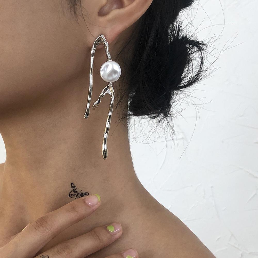 E9712 Fashion Jewelry Simple Atmospheric Personality Earrings Women's Geometric Irregular Art Versatile Earrings