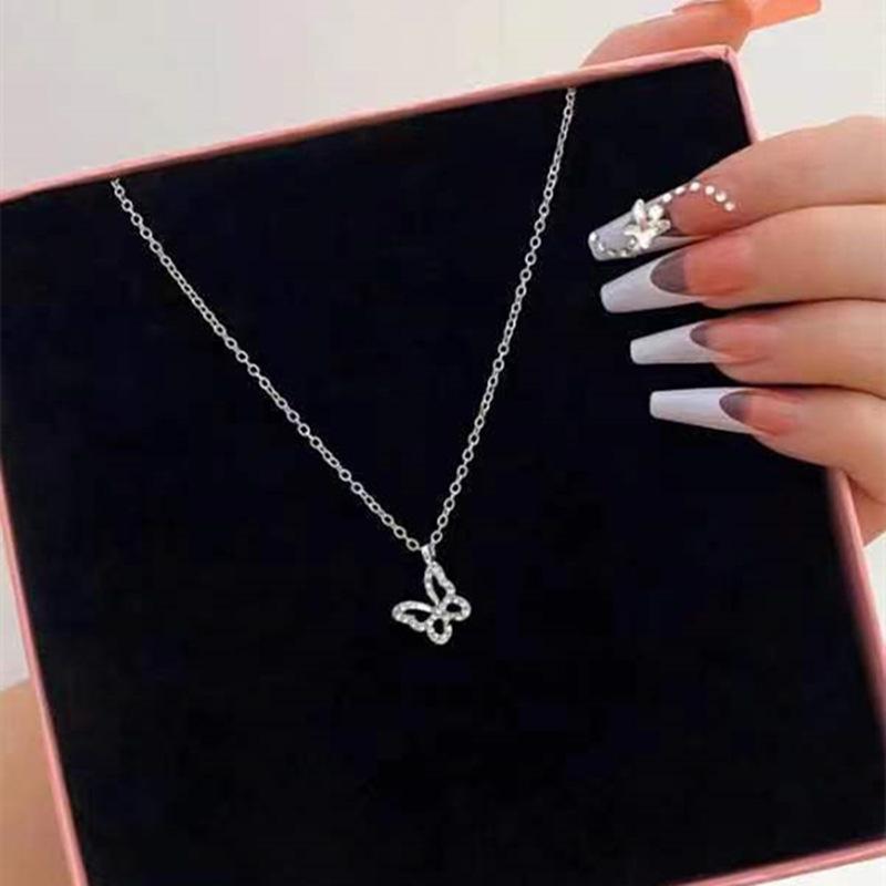 Ins hollow butterfly necklace female fashion light luxury niche design diamond butterfly pendant clavicle chain necklace