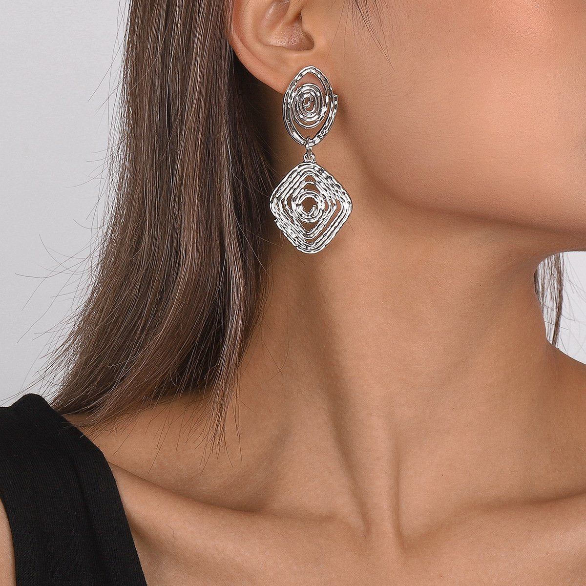 E1913 Retro Ethnic Earrings Geometric Irregular Simple Metal Earrings Temperament Hollow Earrings