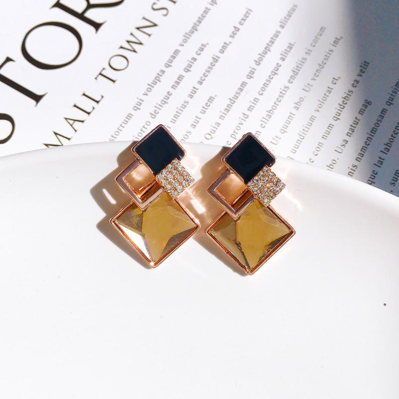 Women's Rhombus Crystal Shiny Earrings Fashion Temperament Earrings Versatile Exaggerated Trend Earrings