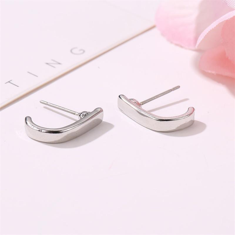 Temperament J letter earrings female fashion personality niche design metal geometric earrings earrings