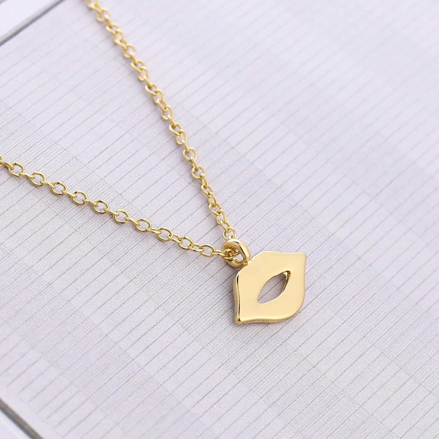 Jewelry Sexy Lips Necklace Exaggerated Personality Mouth Clavicle Chain