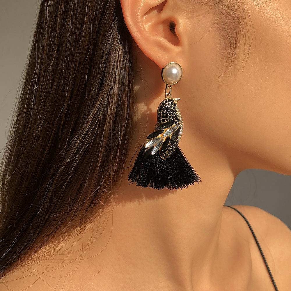 E1172 Creative Pearl Earrings Geometric Bird Tassels Diamond Earrings Retro Animal Earrings