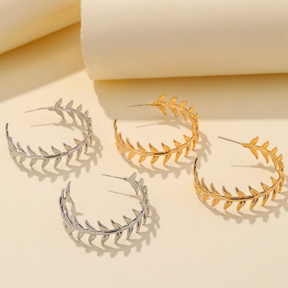 Autumn and winter simple C-shaped wheat earrings fashion retro temperament leaves all-match ladies earrings