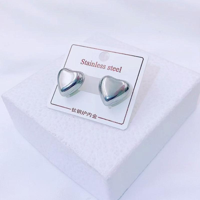 Small peach heart earring female ins cute girl creative personality love earring earrings