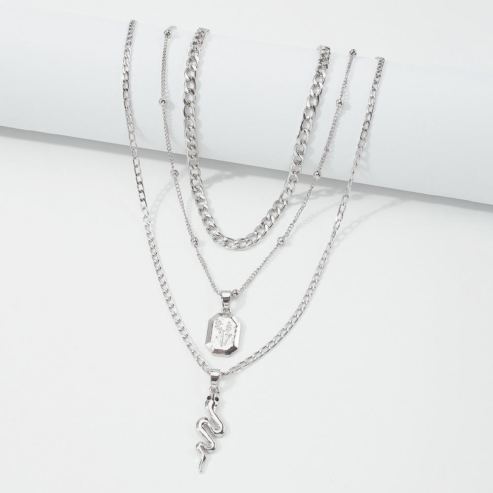 N8611 Jewelry Animal Snake Simple Necklace Personality Temperament Fashion Multilayer Pendant Necklace