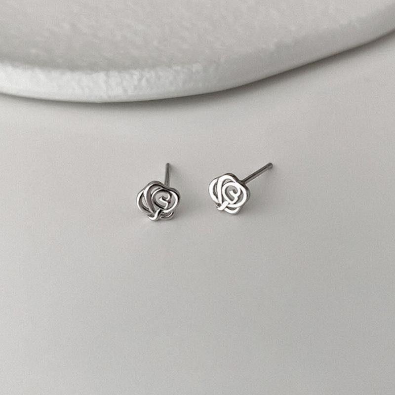 Hollow flower earrings women indifferent niche design metal flower earrings fashion earrings