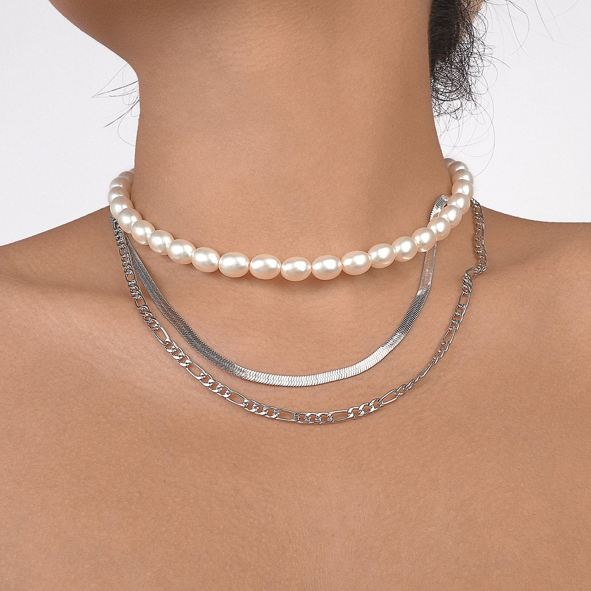 N1267 French elegant light luxury stacked necklace female snake bone chain pearl multi-layer simple show necklace