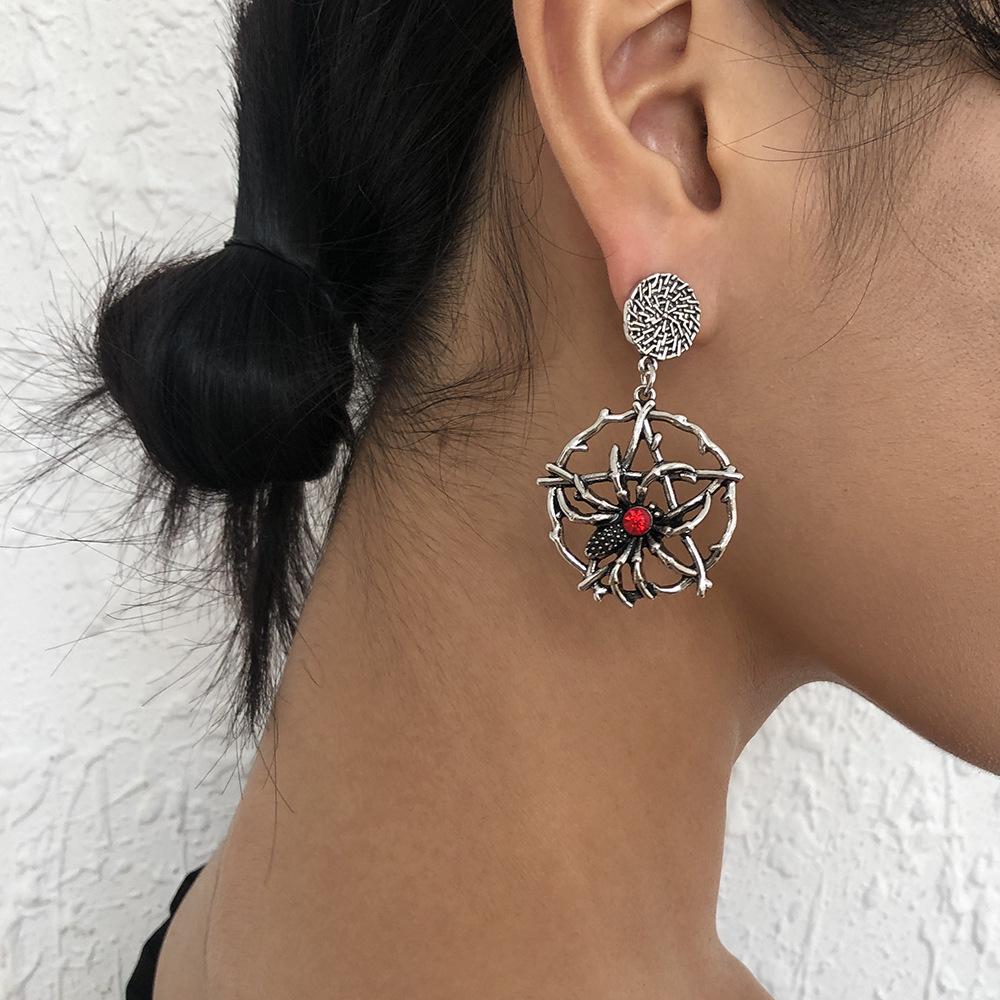 Spider earrings Halloween exaggerated dark earrings personality funny design earrings