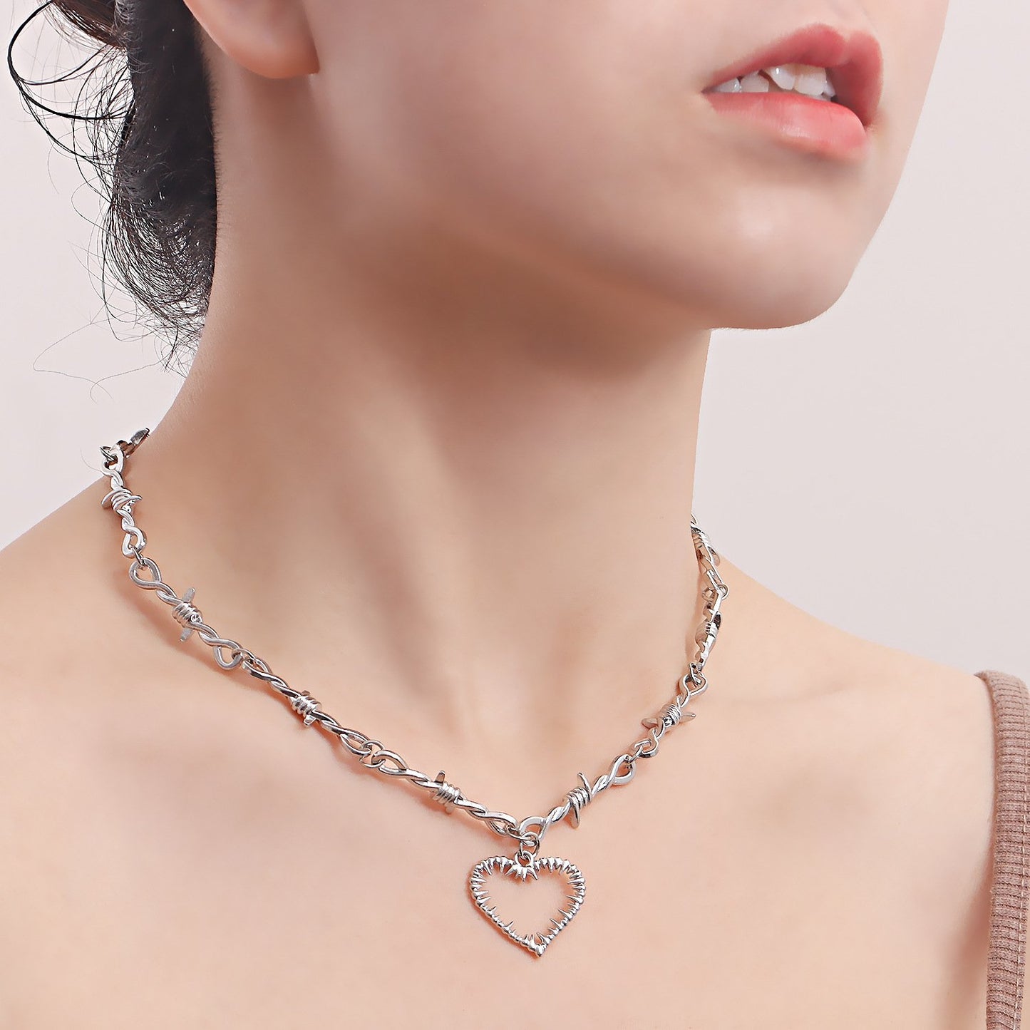 Love Thorn Necklace Hip Hop Tide Brand Thorn Dark Pendant Jewelry for Men and Women