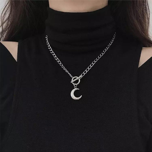 Ins cool handsome hard girl glossy alloy meniscus pendant necklace ring T-shaped buckle metal moon necklace female