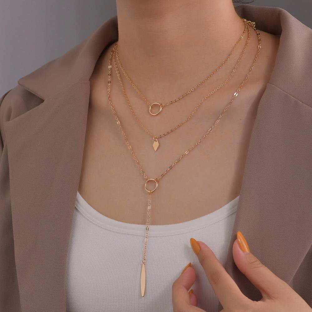 Round iron ring iron sheet pendant multi-layer necklace fashion temperament necklace collarbone chain ladies jewelry