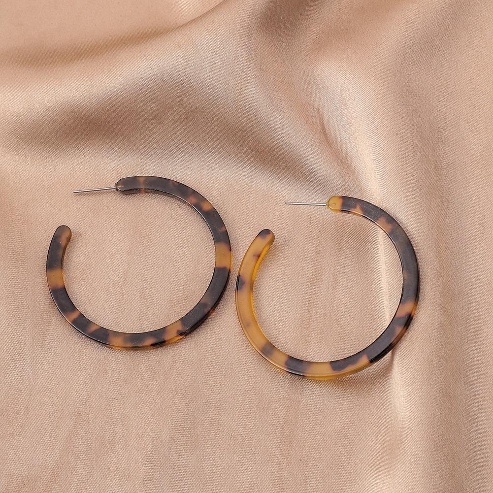Exaggerated leopard print c-shaped acrylic plate earrings simple and versatile retro earrings women's accessories