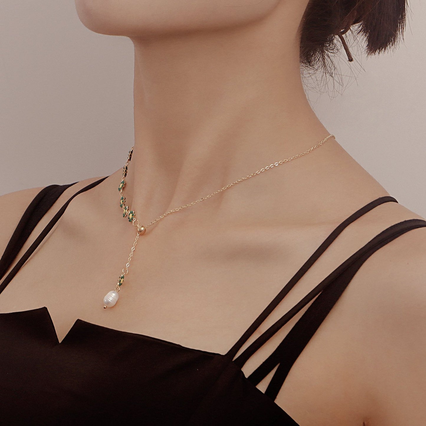 Jewelry Creative Flower Pearl Pendant Necklace Sweater Chain Women's Fashion Versatile Trendy Cool Simple Necklace