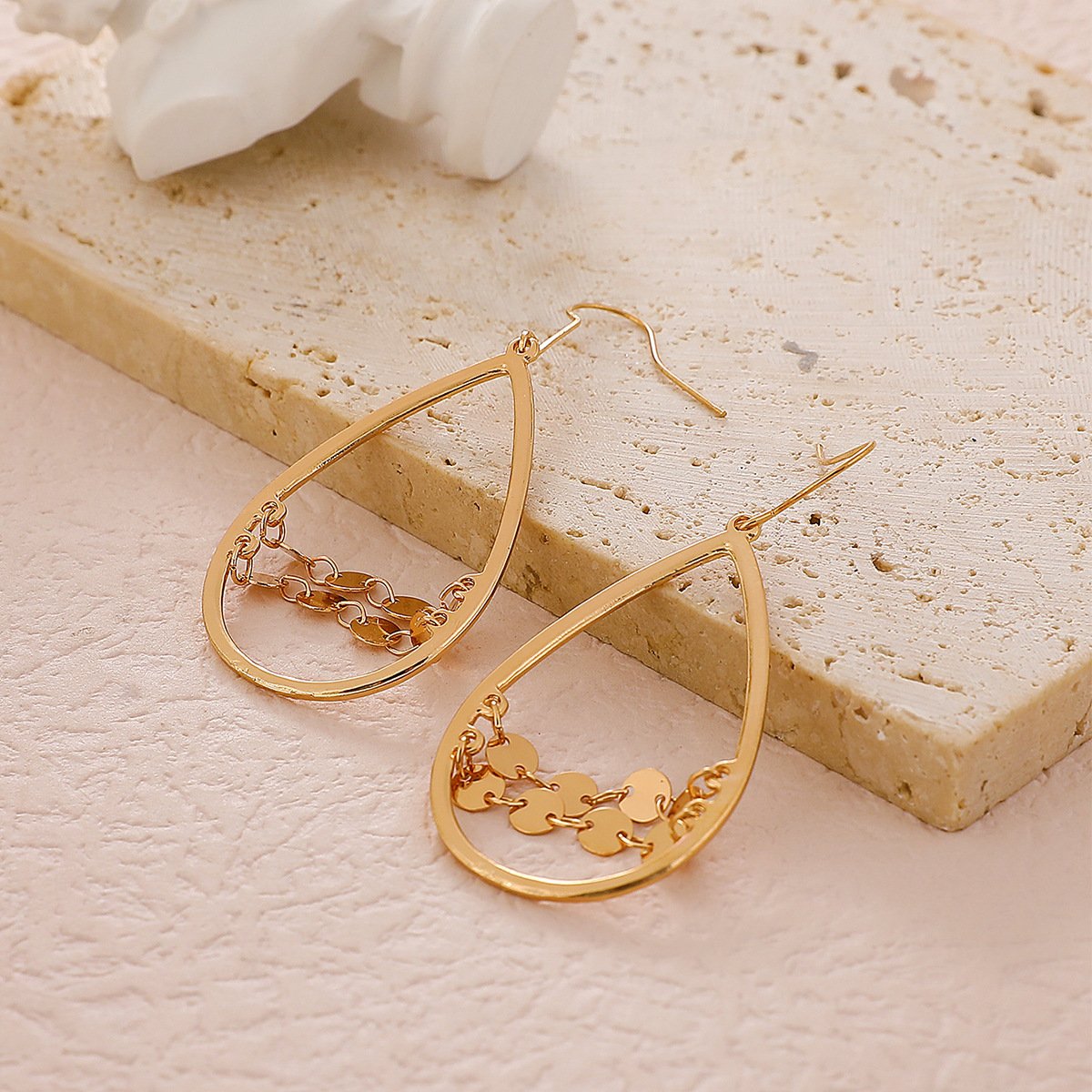 Ins hollow water drop earrings female Bohemian ethnic creative chain tassel earrings temperament earrings