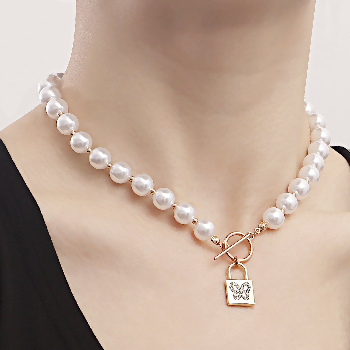 Jewelry padlock micro-inlaid diamond butterfly beaded necklace female hot girl ins hot product niche design sense