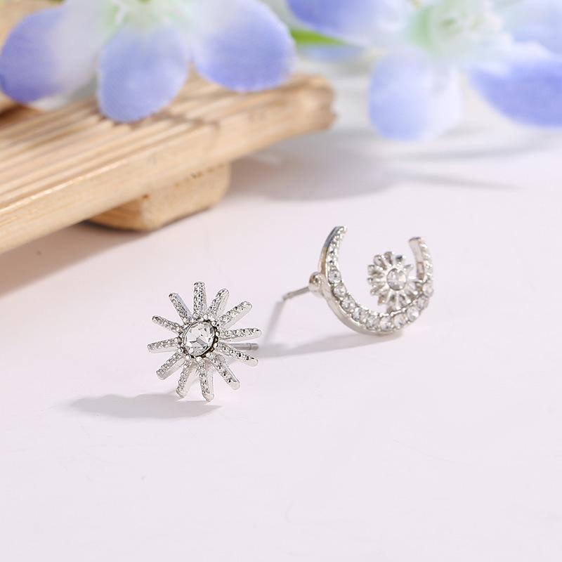 Xingyue series earrings cute star moon diamond inlaid asymmetrical earrings small fresh diamond earrings