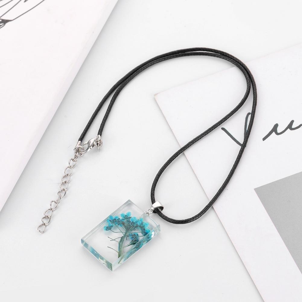 Fashion Simple Rectangle Resin Dried Flower Crystal Seagrass Necklace Necklace