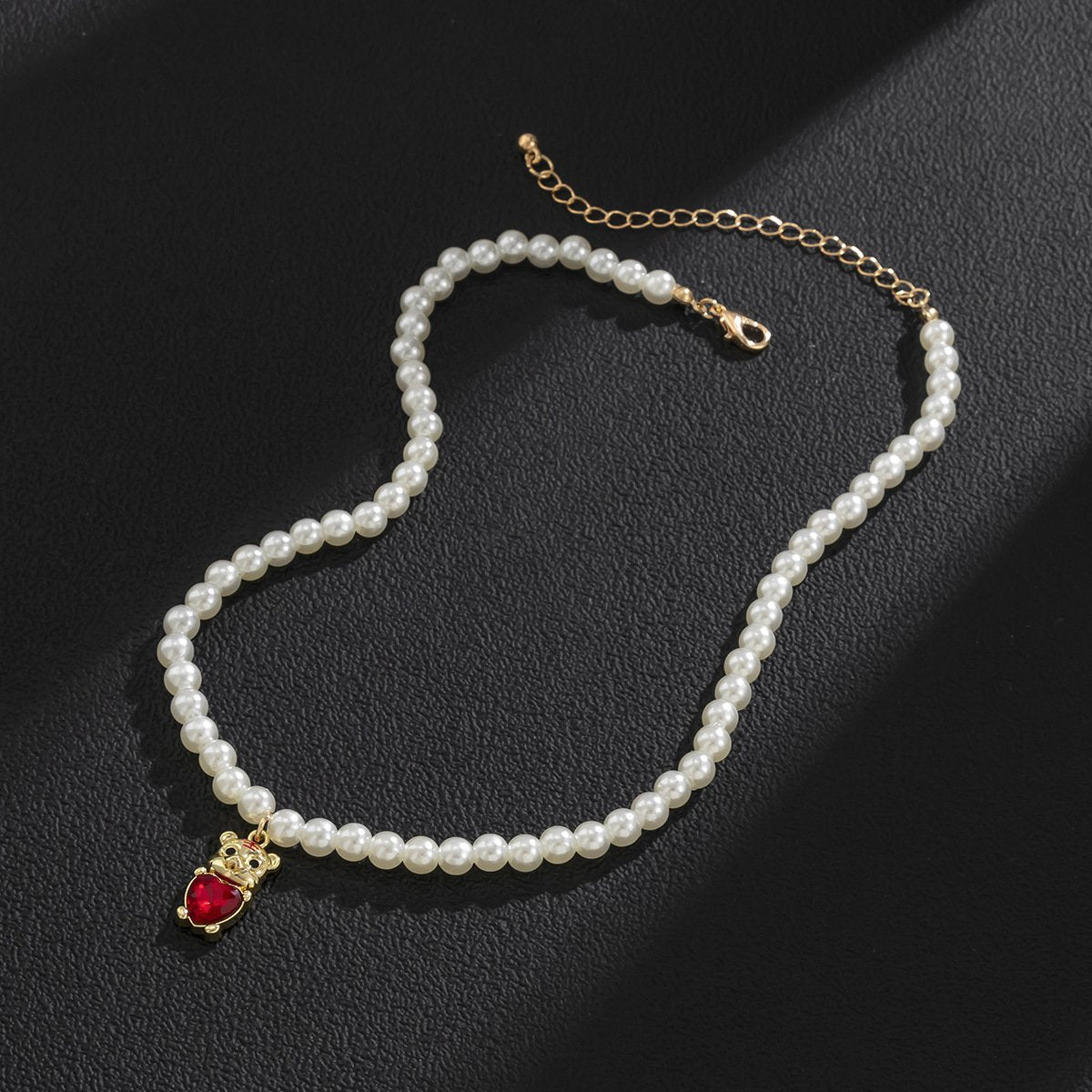 Jewelry Temperament Imitation Pearl Street Shot Necklace Creative Tiger Heart-shaped Ruby Pendant Necklace Female