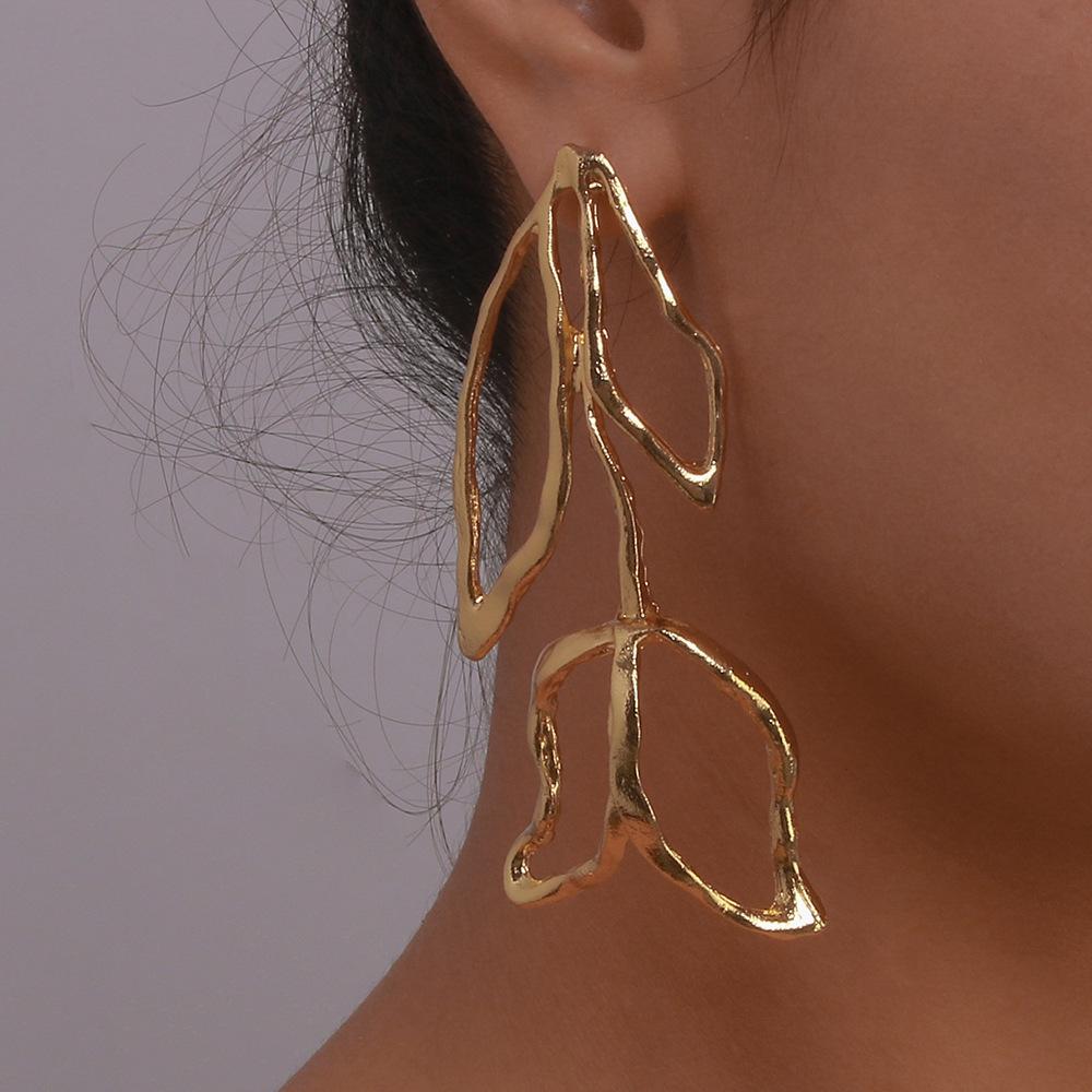 E1359 Personality Net Red Accessories Metal Hollow Flower Leaf Earrings Exaggerated Retro Long Earrings