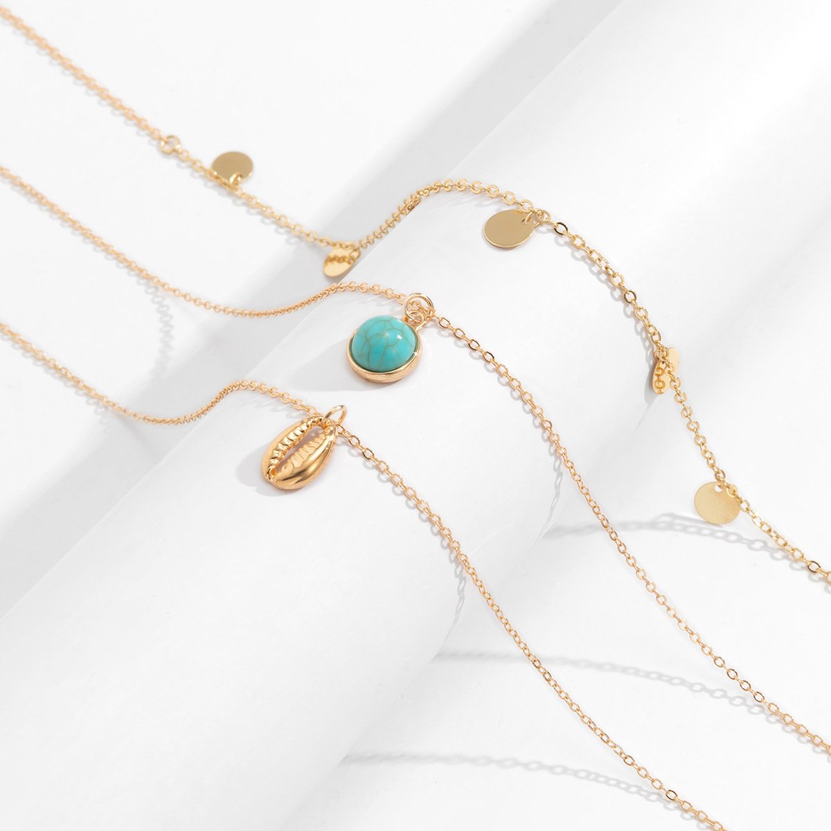 Ornament Vintage Ethnic Turquoise Pendant Necklace Simple Metal Sequin Shell Necklace Women