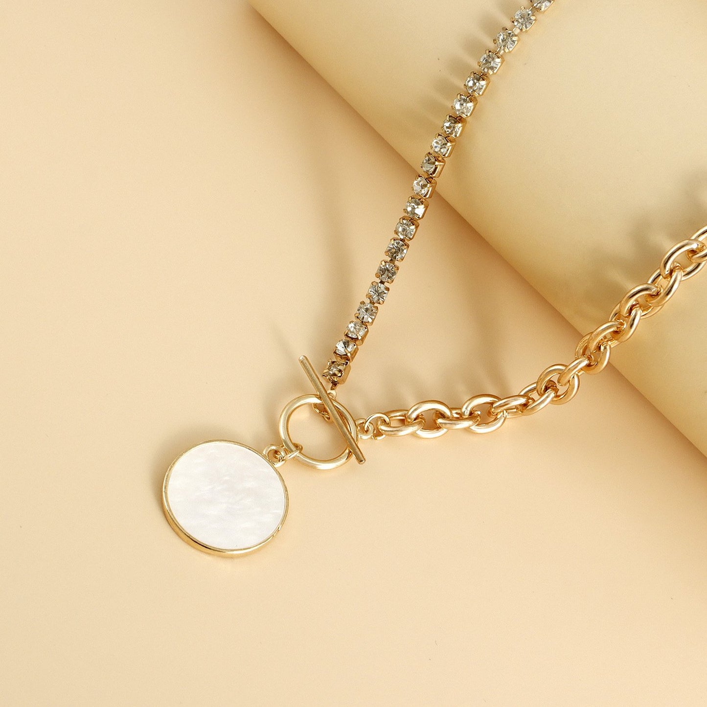 Jewelry stitching diamond claw chain mother-of-pearl pendant necklace female light luxury niche clavicle chain