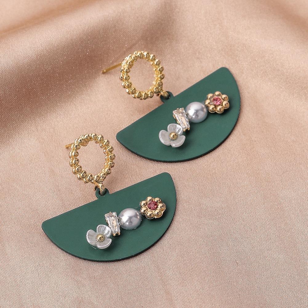 New Year's Green Fan-shaped Pearl Shell Earrings High Cool Temperament Personality Earrings Simple and Versatile
