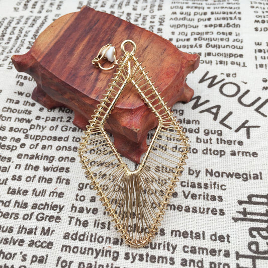 Rhombus mesh ear clip without ear piercing to wear exaggerated atmospheric night party stage accessories