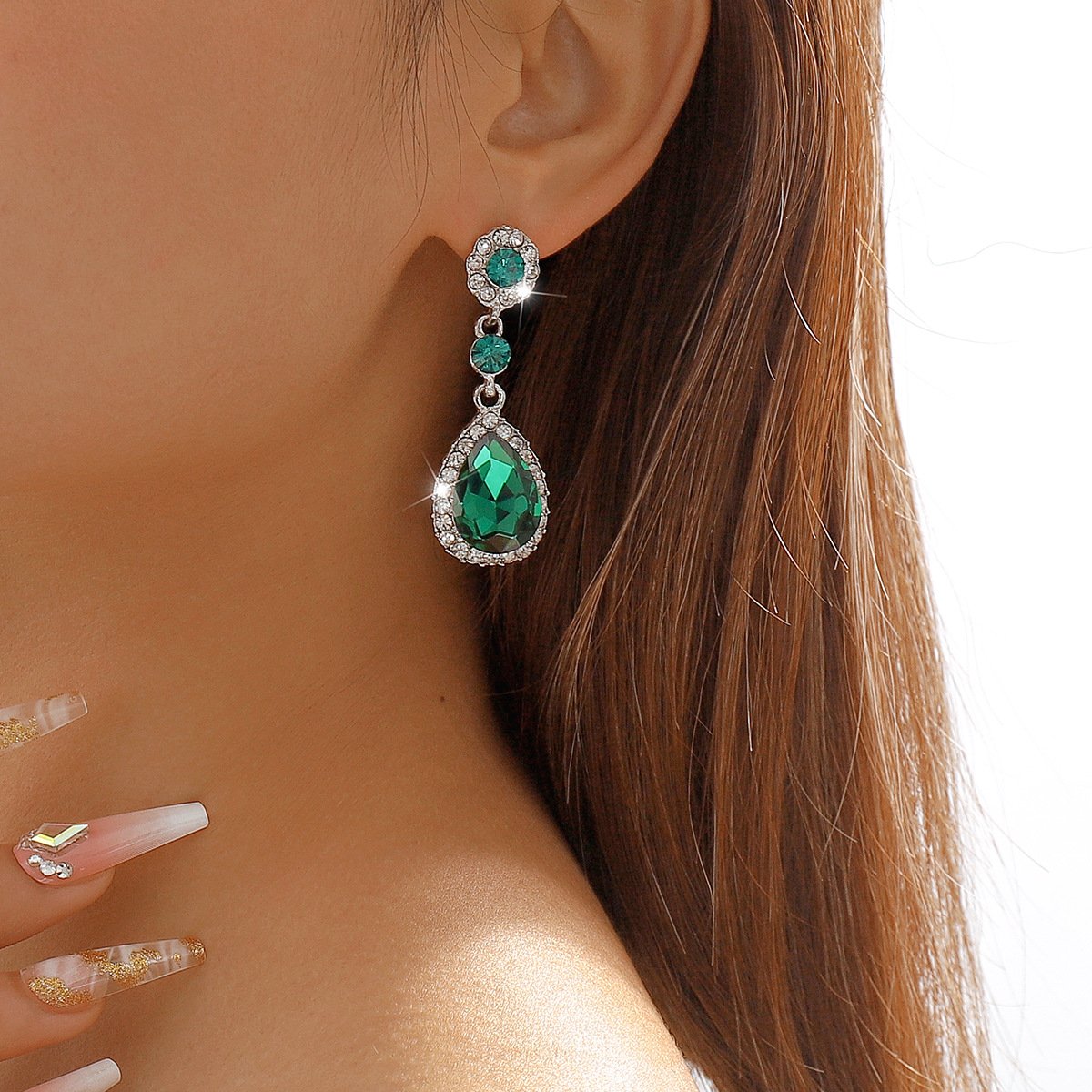 E1132 Fashion Retro Rhinestone Geometric Earrings Women's Palace Light Luxury Niche Simple Medieval Earrings