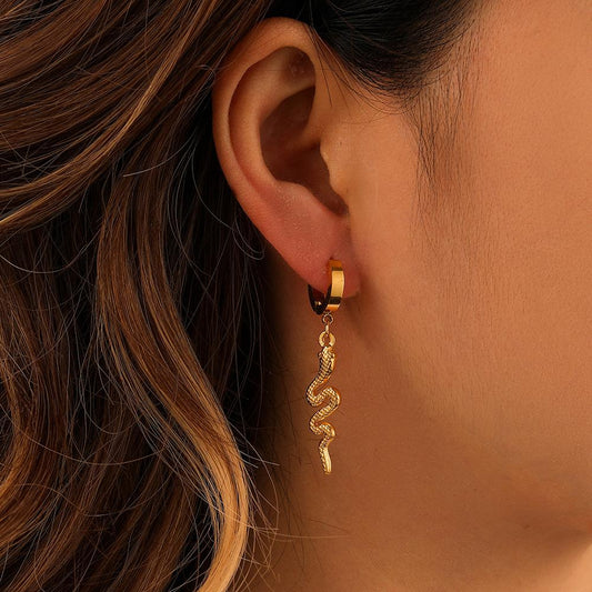 Trendy fashion all-match light luxury niche design stainless steel gold ladies snake earrings earrings