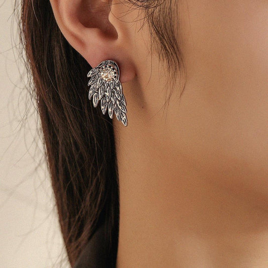 Retro Harajuku Stereo Wings Trendy Earrings Feather Diamond Fashion Alloy Beautiful Temperament Piercing Earrings C611