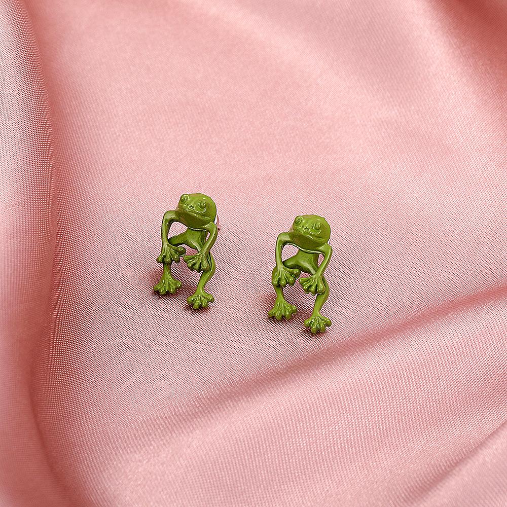 Retro Simple Metal Frog Stud Earrings Old Detachable Earrings Retro Temperament Earrings