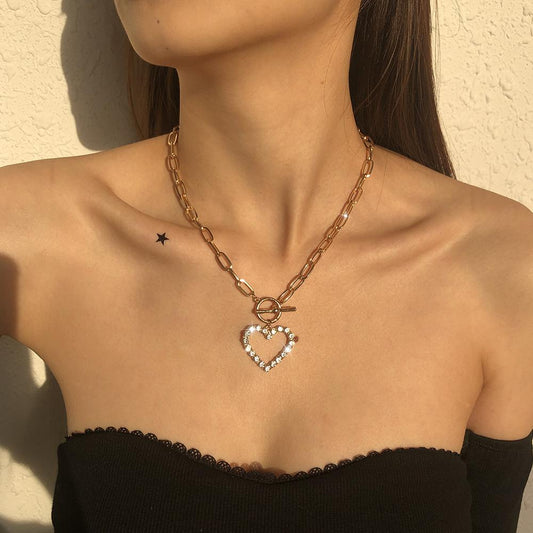 N8599 Simple Small Fresh Temperament Necklace Imitation Diamond Pentagram Retro Creative Clavicle Chain