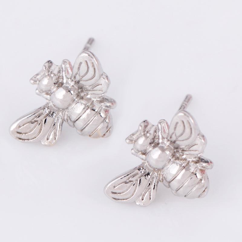 Jewelry Fashion Simple Bee Earrings Feminine Insect Earrings Ear Jewelry