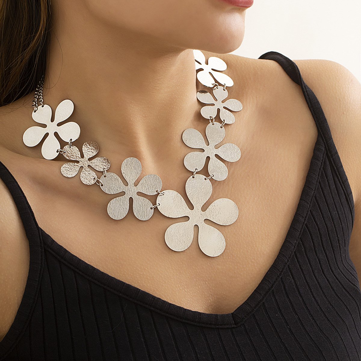 Jewelry Fashion Metal Big Flower Stitching Clavicle Necklace Personality Trendy Geometric Chain Necklace