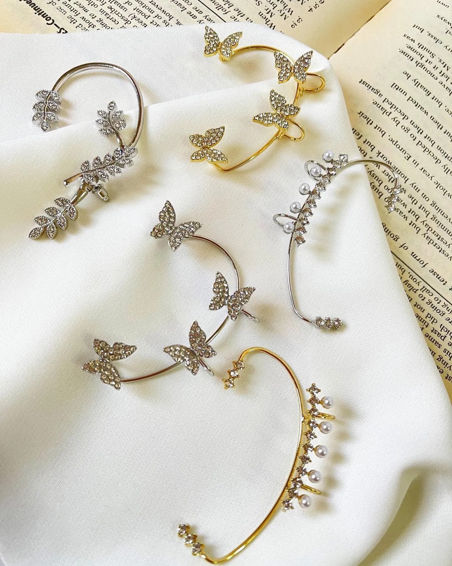Ins diamond-studded butterfly ear hanger women without ear piercing butterfly ear bone clip fashion niche exaggerated wing ear clip