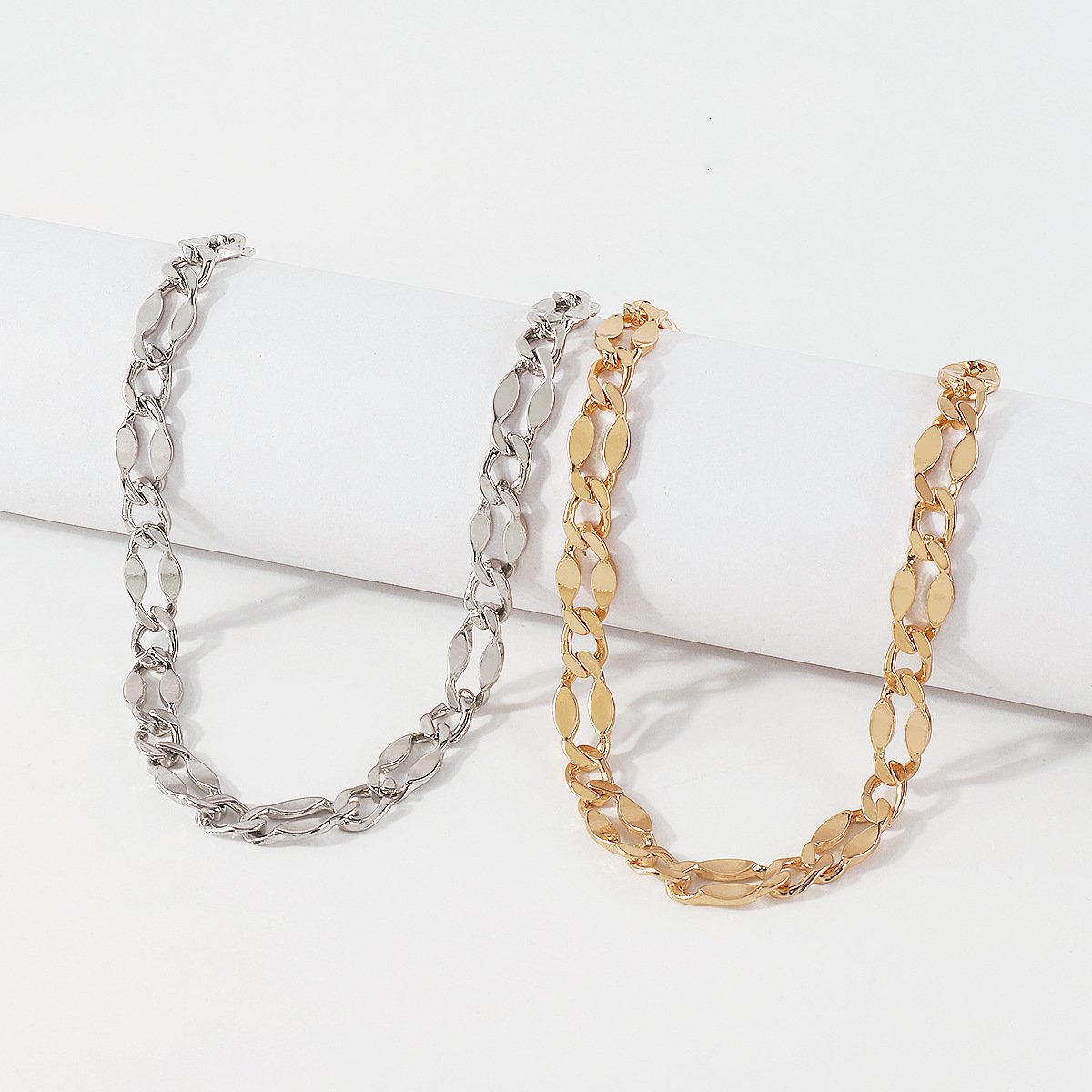N142 trendy style street photography creative chain necklace retro personality single layer niche personality clavicle necklace