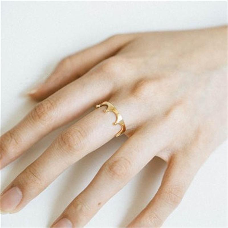 Explosive jewelry Simple fashion temperament Queen crown ring Fashion accessories Versatile