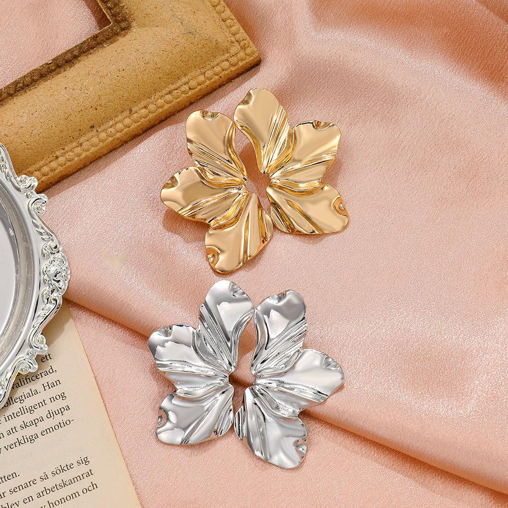 Retro exaggerated golden flower earrings simple temperament matte irregular petal earrings fashion earrings for women