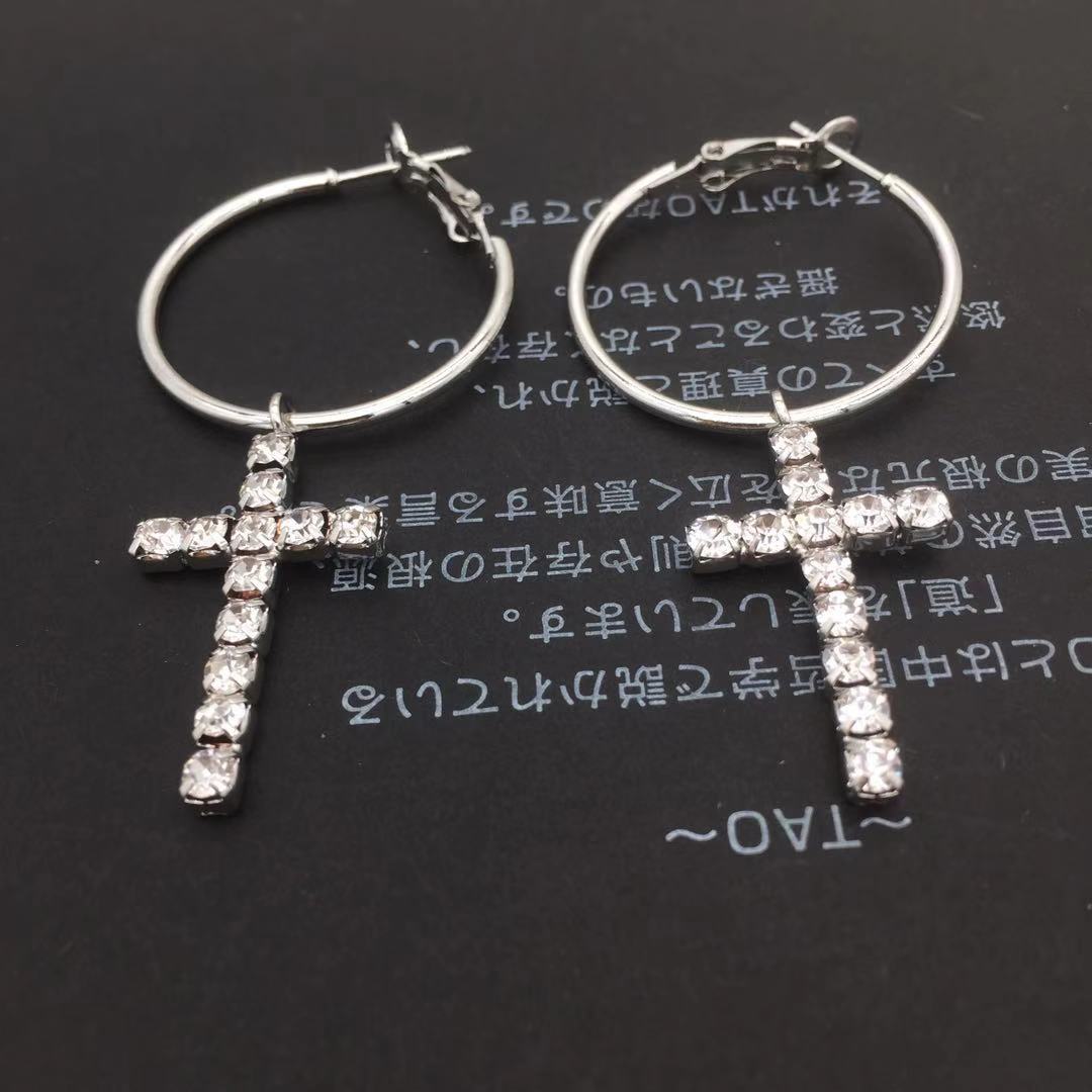 Extremely simple personality diamond cross earrings female earrings Baroque court earrings retro earrings earrings earrings
